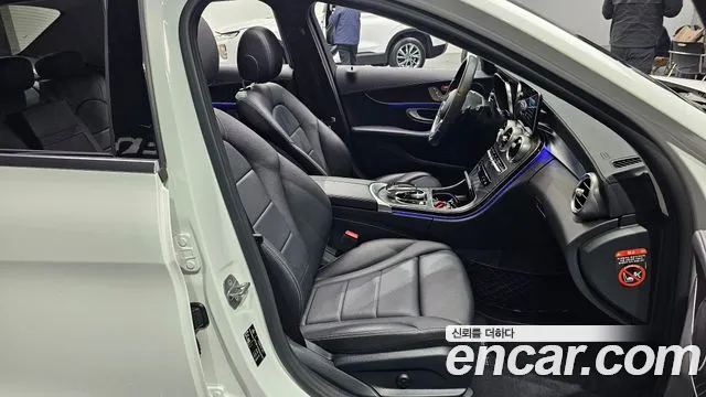 Mercedes-Benz C-Class 2019 — фото 10