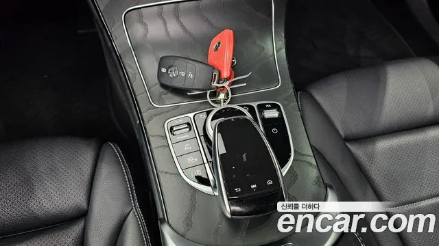 Mercedes-Benz C-Class 2019 — фото 15