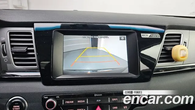Kia Niro 2017 — фото 14