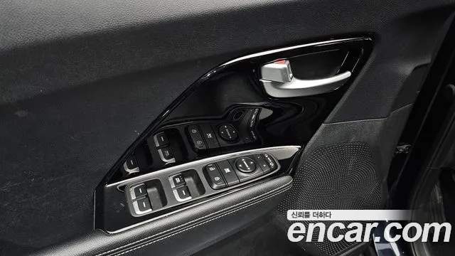 Kia Niro 2017 — фото 16