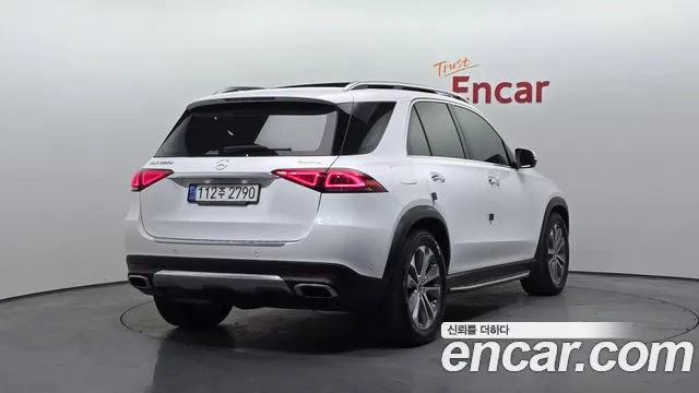 Mercedes-Benz GLE-Class 2022 — фото 2