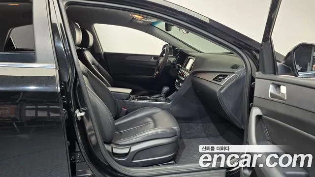 Hyundai Sonata 2018 — фото 11