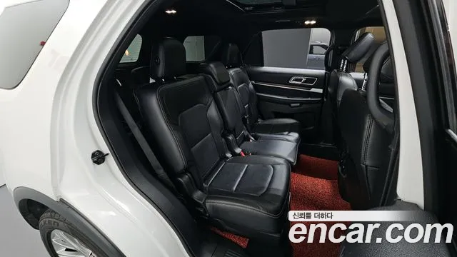Ford Explorer 2019 — фото 11