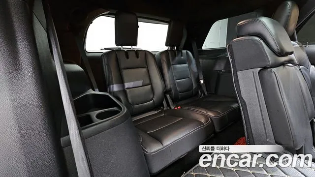 Ford Explorer 2019 — фото 12
