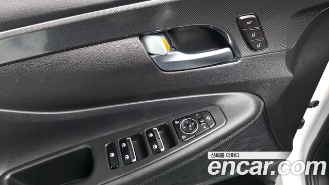 Hyundai Santafe 2021 — фото 17