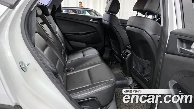 Hyundai Tucson 2018 — фото 12
