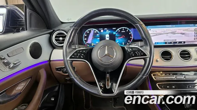Mercedes-Benz E-Class 2021 — фото 13