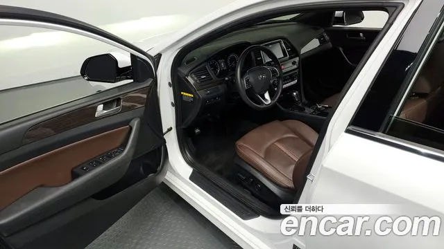 Hyundai Sonata 2019 — фото 11