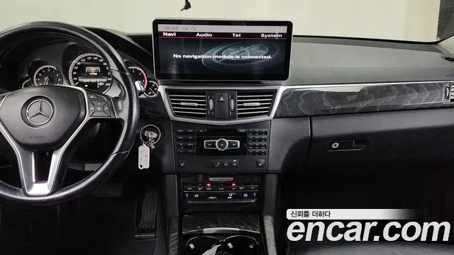 Mercedes-Benz E-Class 2013 — фото 14