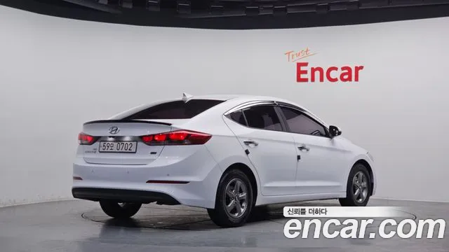 Hyundai AVANTE 2016 — фото 2