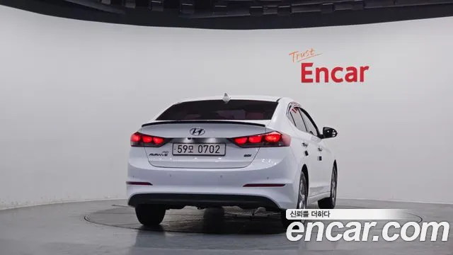 Hyundai AVANTE 2016 — фото 4