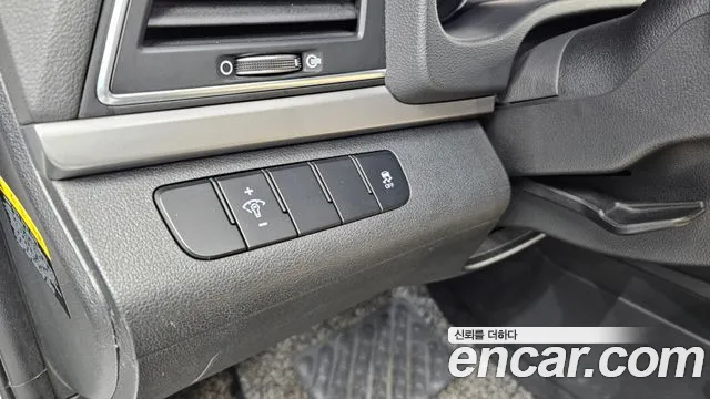 Hyundai AVANTE 2016 — фото 17