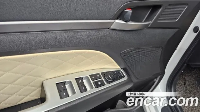 Hyundai AVANTE 2016 — фото 18