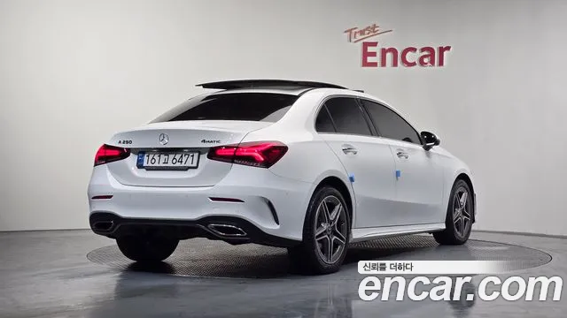 Mercedes-Benz A-Class 2022 — фото 2
