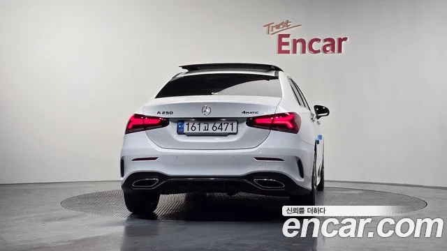 Mercedes-Benz A-Class 2022 — фото 4