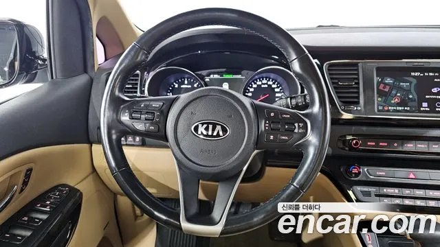 Kia Canival 2019 — фото 13
