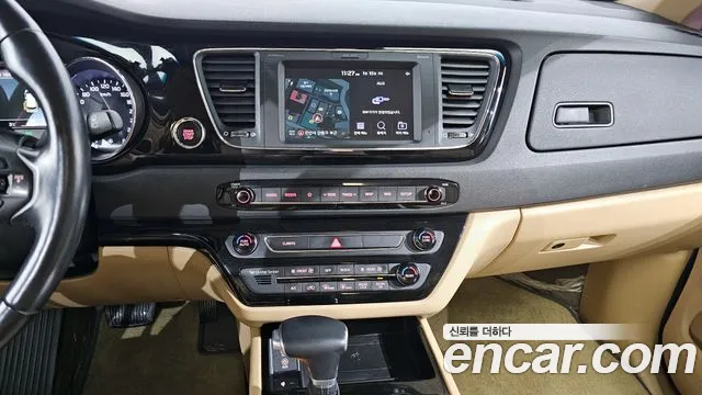 Kia Canival 2019 — фото 19