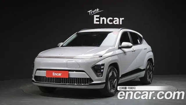 Hyundai Kona 2023 — фото 1