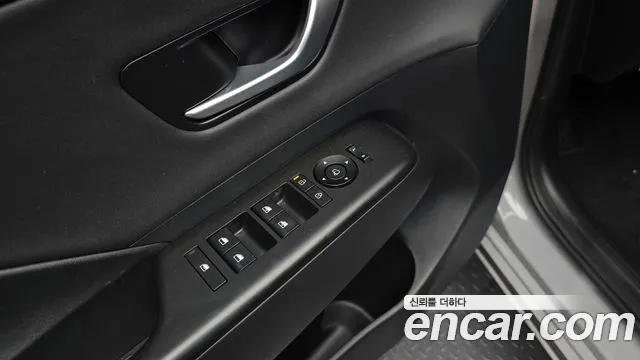 Hyundai Kona 2023 — фото 17