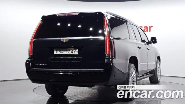 Cadillac Escalade 2017 — фото 2