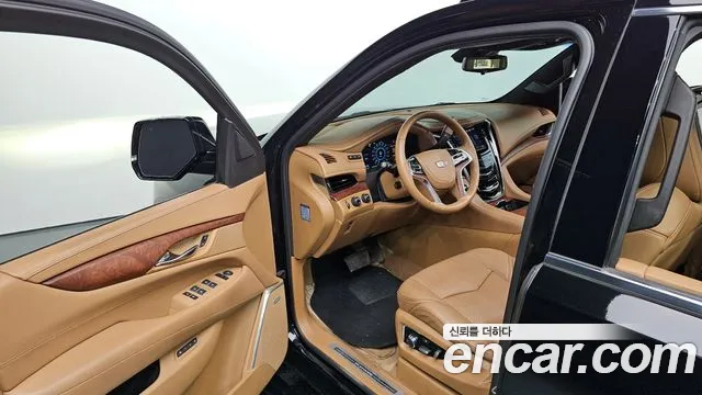 Cadillac Escalade 2017 — фото 11
