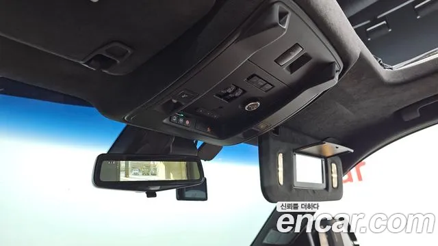 Cadillac Escalade 2017 — фото 17