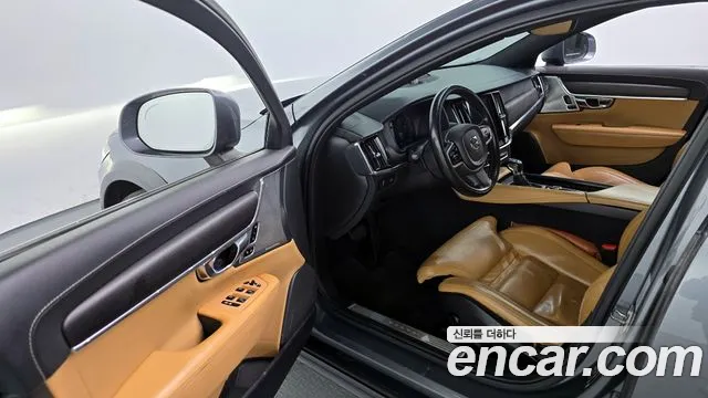 Volvo V90 2019 — фото 10