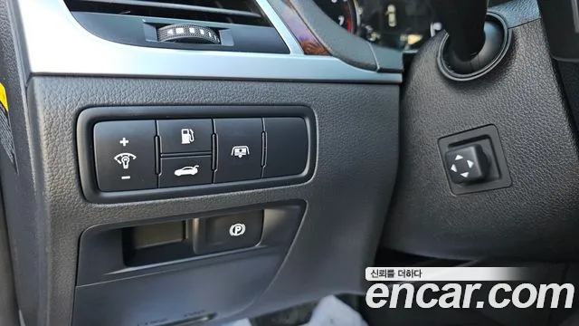 Hyundai Genesis 2016 — фото 18