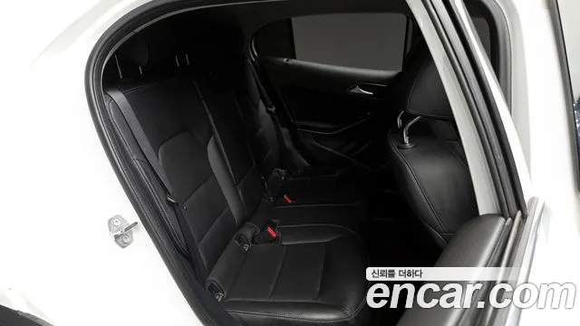 Mercedes-Benz GLA-Class 2019 — фото 12