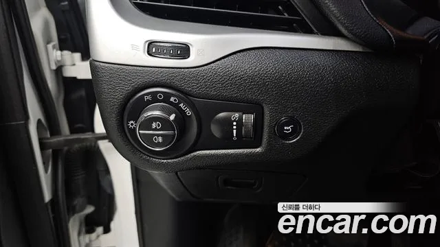 Jeep Cherokee 2018 — фото 13