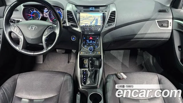 Hyundai AVANTE 2015 — фото 7