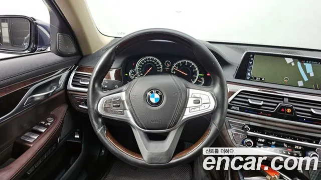 BMW 7-Series 2016 — фото 13