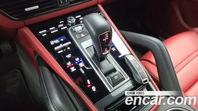 Porsche Cayenne 2021 — фото 9