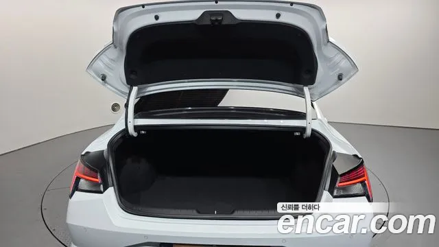 Hyundai AVANTE 2022 — фото 20