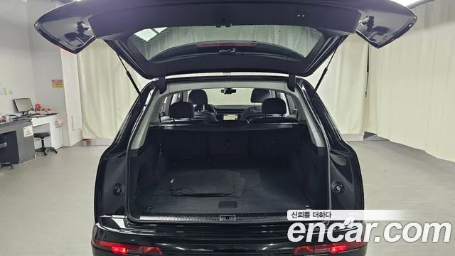 Audi Q7 2022 — фото 20