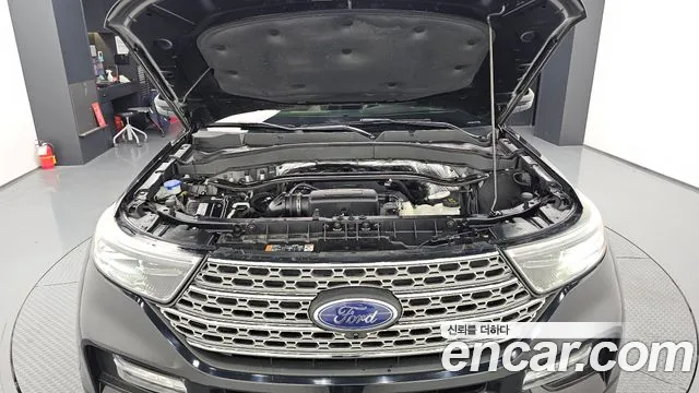 Ford Explorer 2020 — фото 6
