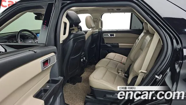 Ford Explorer 2020 — фото 12