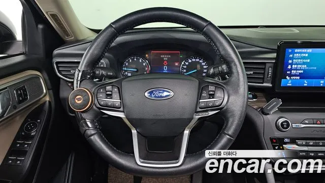 Ford Explorer 2020 — фото 13