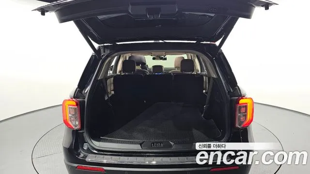 Ford Explorer 2020 — фото 20