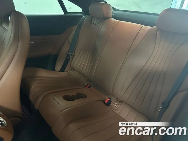 Mercedes-Benz E-Class 2023 — фото 10