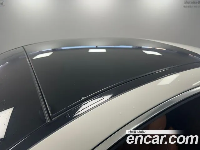 Mercedes-Benz E-Class 2023 — фото 12