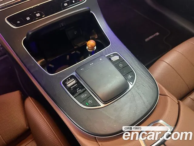 Mercedes-Benz E-Class 2023 — фото 13