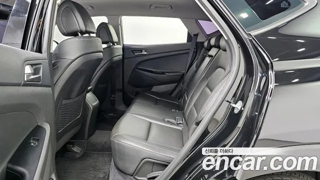 Hyundai Tucson 2018 — фото 12