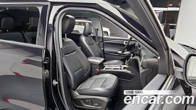 Ford Explorer 2021 — фото 12