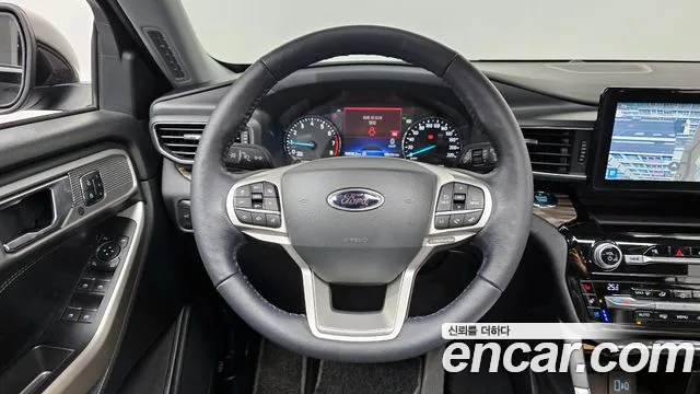 Ford Explorer 2021 — фото 13