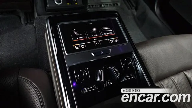 Audi A8 2018 — фото 19