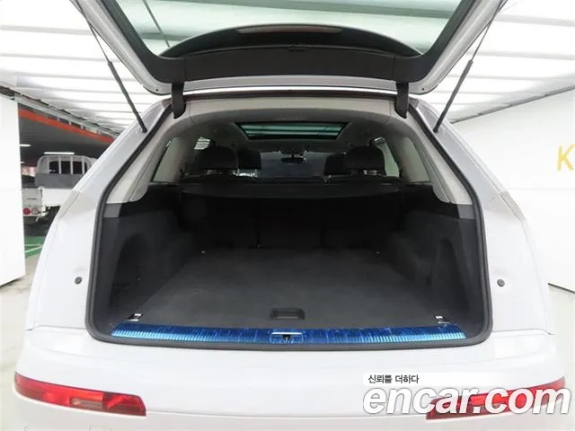 Audi Q7 2019 — фото 18