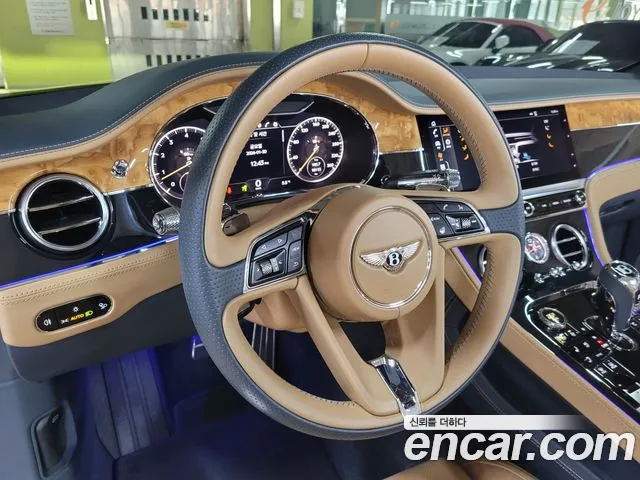 Bentley Continental 2020 — фото 10
