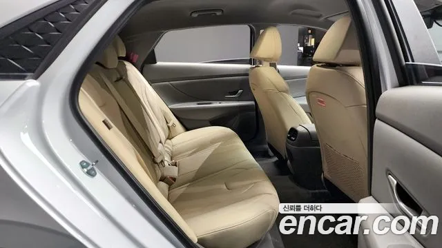 Hyundai AVANTE 2025 — фото 12