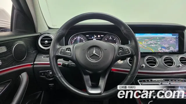Mercedes-Benz E-Class 2017 — фото 15